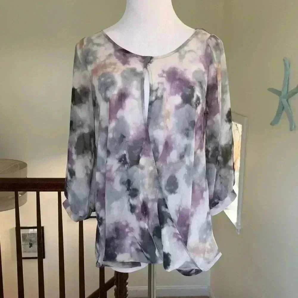 Lush tie dye 3/4 sleeve purple chiffon bloโฆ